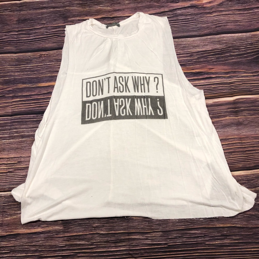 Woman’s crop top